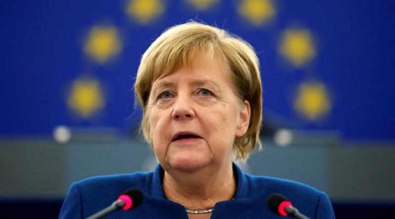 Merkel: Erdoğan’ın Macron’a yönelik suçlamaları iftira; AB bakanları acil toplantıya çağrılabilir