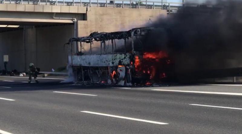 İstanbul'da yolcu otobüsünde yangın