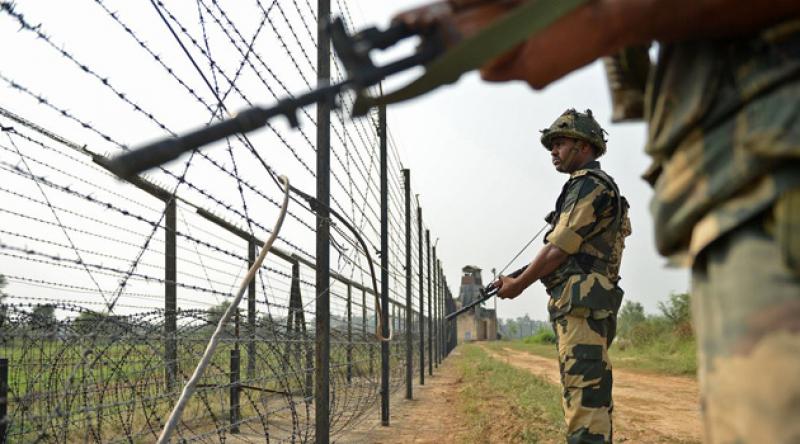 Pakistan ve Hindistan sınır hattında 500'ün üzerinde çatışma yaşandı, en az 130 kişi öldü