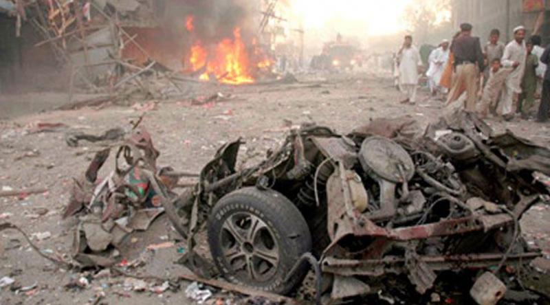 Afganistan'da bombalı saldırı: 14 ölü