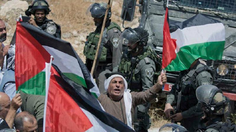 Batı Şeria'da Filistinliler sözde barış planına tepki gösterdi: İşgalci İsrail güçleri plastik mermiyle saldırdı