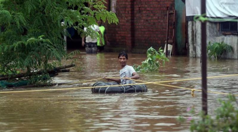Hindistan'da şiddetli yağışlar etkisini sürdürüyor: 120 kişi yaşamını yitirdi