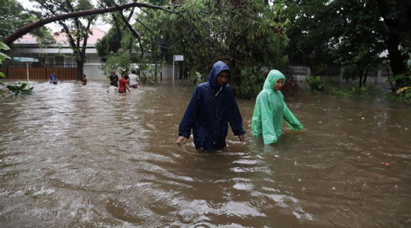 Endonezya'yı şiddetli yağışlar vurdu: 20 yaralı, 3 kayıp