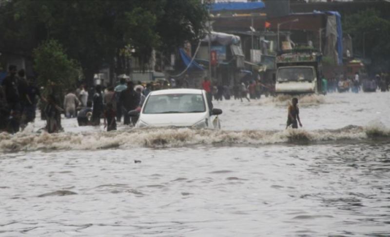 Hindistan'daki sel ve heyelanlarda 125 kişi öldü