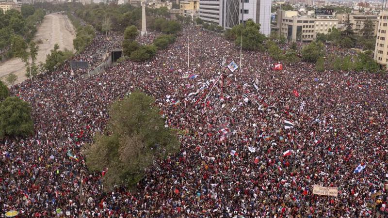 Şili'deki Gösterilerde Bugüne Kadar 20 Kişi Hayatını Kaybetti