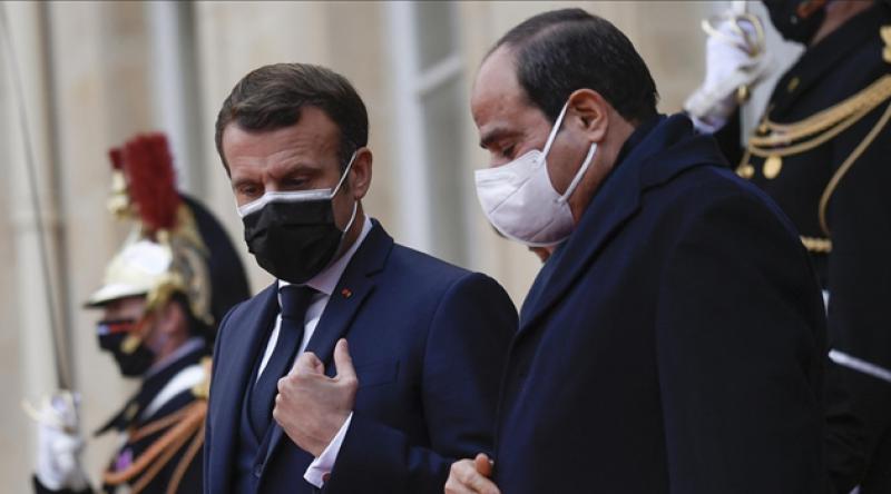 Independent: Macron, sadık silah müşterisi Sisi'yi ödüllendirdi