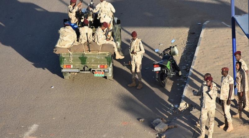 Sudan'da 'isyan' bastırıldı, 43 istihbaratçı gözaltına alındı