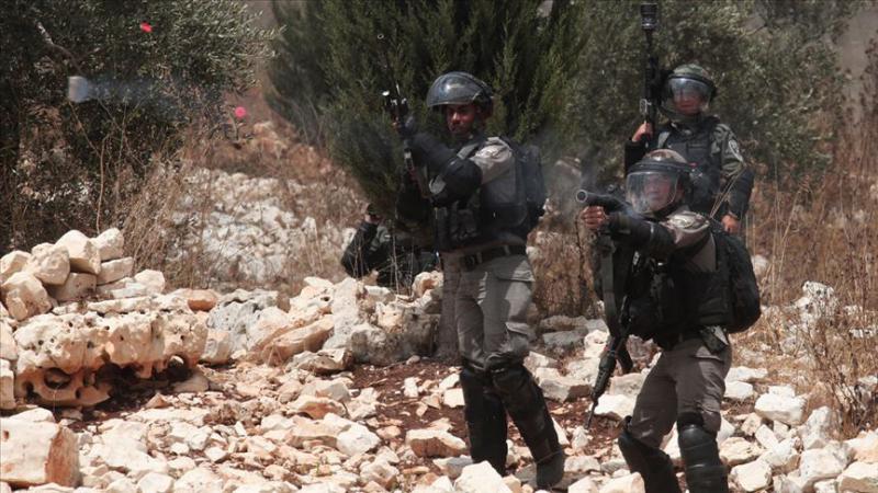 Katil İsrail askeleri Filistinlileri şehit etti