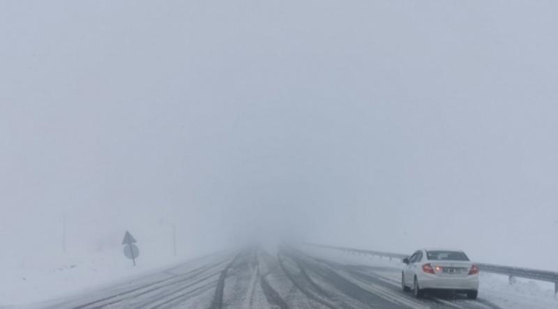 Tunceli'de kar 139 köy yolunu kapattı