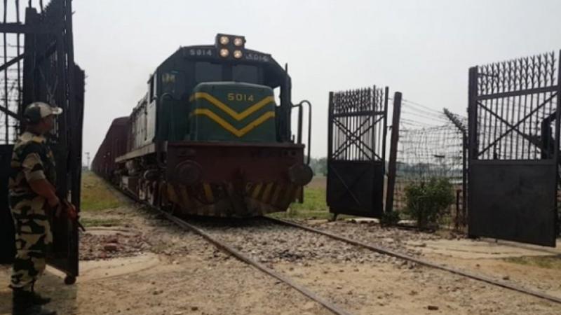 Pakistan-Hindistan arası tren seferleri durduruldu
