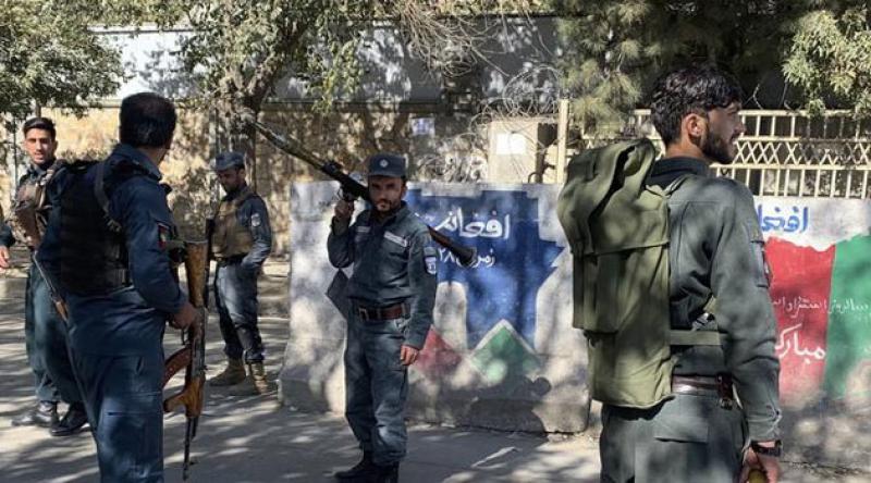 Afganistan'da üniversiteye silahlı saldırı