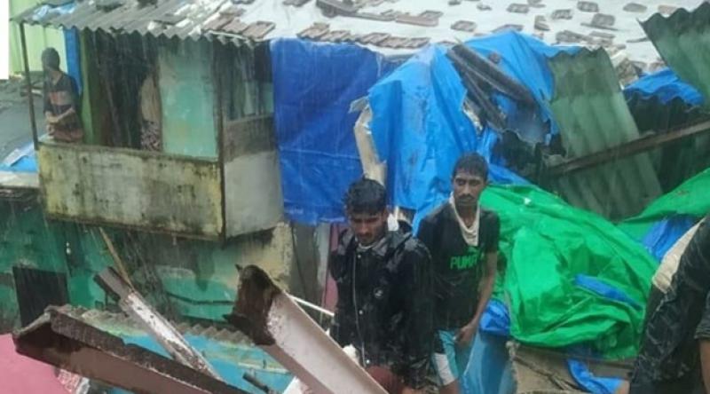 Hindistan’da 2 bina çöktü: 8 ölü