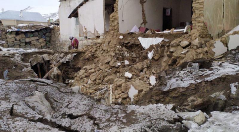 İran'da 5.9'luk deprem: Van'da 9 kişi hayatını kaybetti, 37 yaralı var