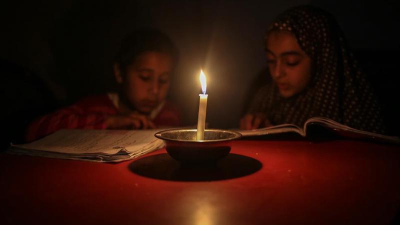 Siyonist İsrail Filistin'in Elektrik Borcunu Vergilerden Kesecek