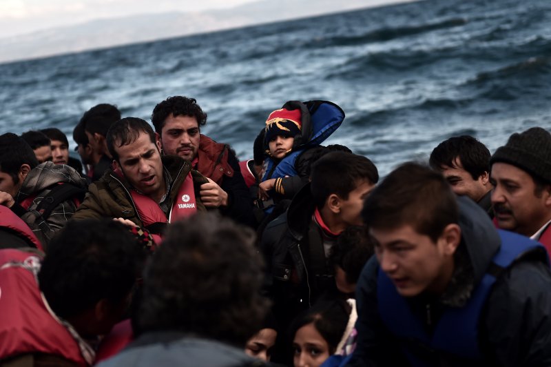 Yunanistan'ın acımasızlığı devam ediyor! 33 düzensiz göçmen daha kurtarıldı