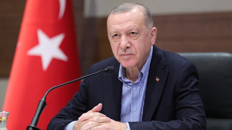Erdoğan: Medya ve iletişim konusunda da kendi göbeğimizi kendimiz kesmeliyiz