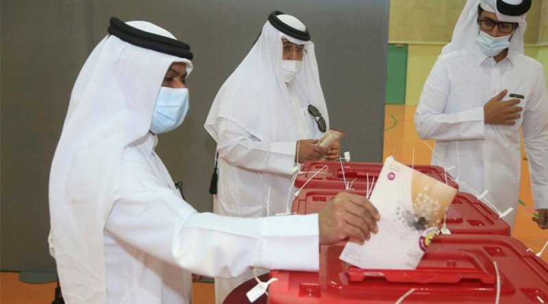 Katar tarihinin ilk meclis seçimleri yapılıyor