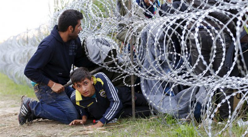 Polonya, sığınma başvurusu yaptırmadan göçmenleri sınırda geri itmeyi yasa haline getirdi