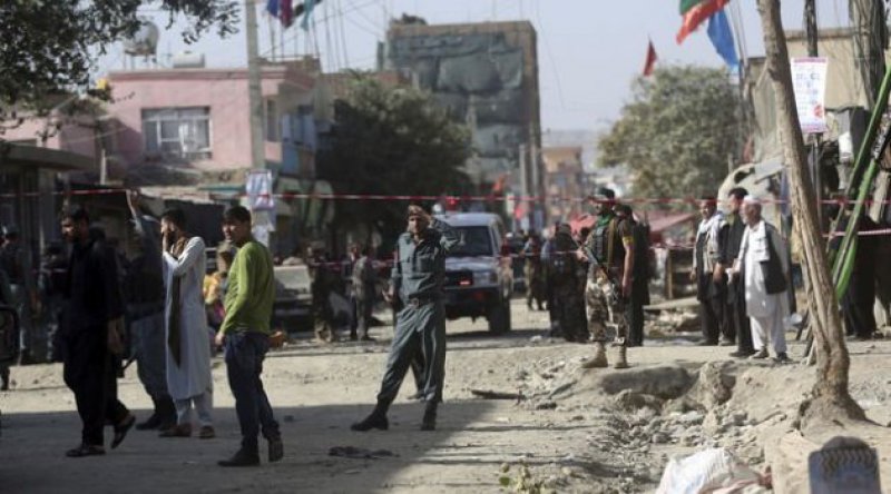 Afganistan'da camiye bombalı saldırı