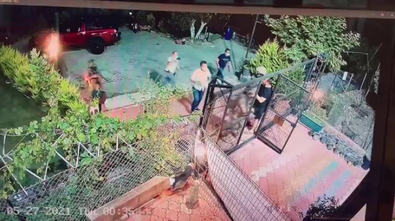 Yolsuzluk haberi yapan gazetecinin evine polis baskını