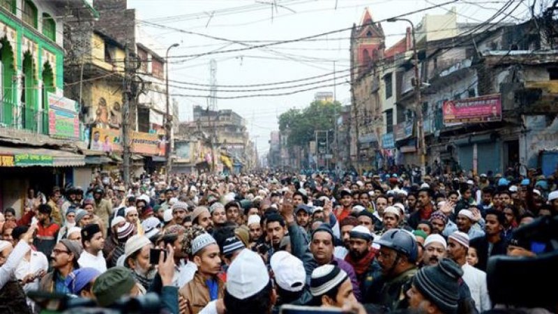 Hindu lider: İslam'ı yaşamak isteyen Pakistan'a gitsin