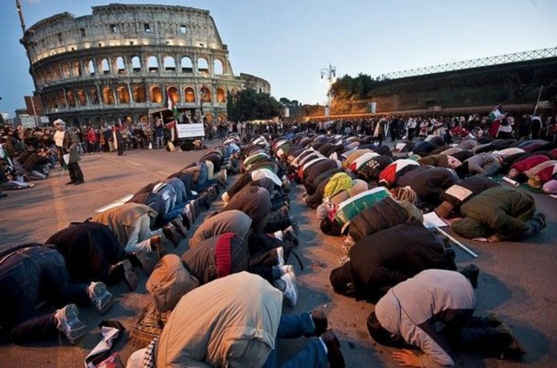 Avrupa'daki Müslüman nüfusu 70 milyonu aştı