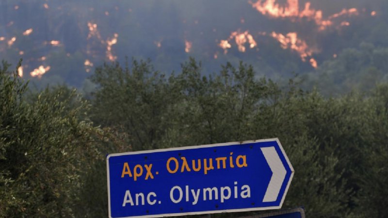 Yunanistan'da 1 milyon 300 bin dönüm alan kül oldu