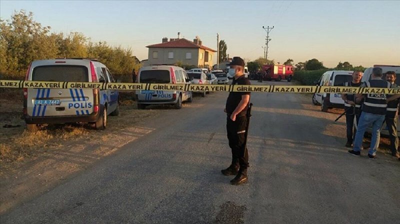 Konya'da aynı aileden 7 kişinin öldürülmesine ilişkin adliyeye sevk edilen 14 şüpheliden 10'u tutuklandı