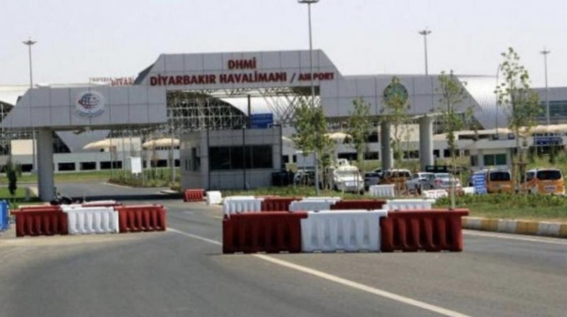 Diyarbakır Havalimanı 30 gün uçuşa kapatıldı