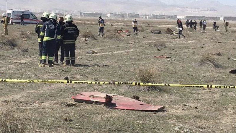 Konya'da askeri uçak düştü!
