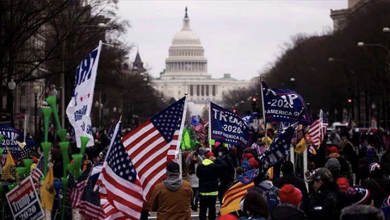 Trump destekçileri, Kongre'yi bastı