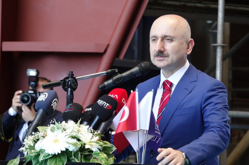 Ulaştırma Bakanı Karaismailoğlu'ndan hızlı tren açıklaması: Ankara-Sivas'ta sona geldik