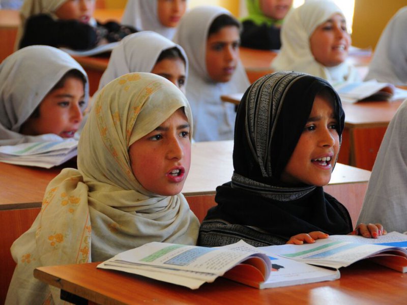 Taliban Sözcüsü: Kız çocuklarının eğitimi kesintisiz devam edecek