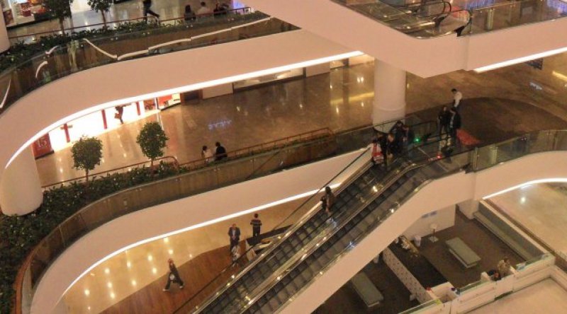 İstanbul'da AVM'ler ve mağazaların kapanış saati değişti