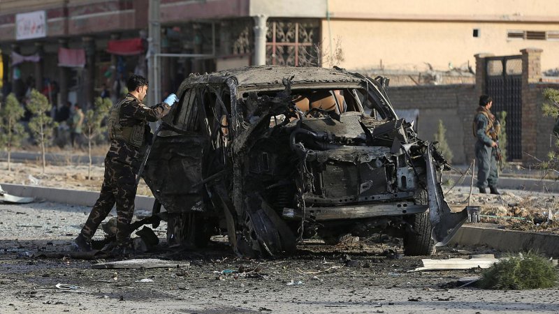 Afganistan'da bomba yüklü araç patladı: 8 ölü 33 yaralı