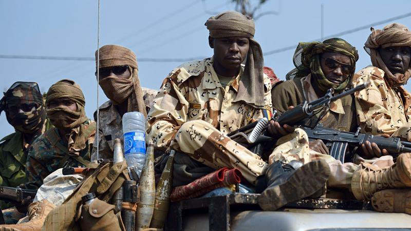 Çad'da askeri gruplar arasında silahlı mücadele sürüyor