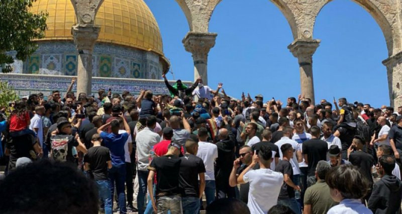 Mescid-i Aksa'da Cuma namazına 20 bin Filistinli katıldı