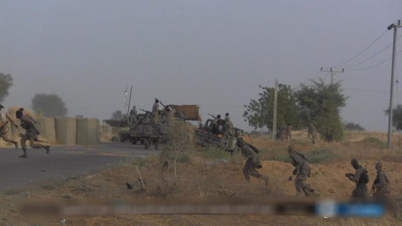 Batı Afrika ülkesi Mali'de ordu üssüne saldırı: 46 asker öldü