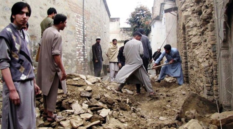 Afganistan’da 5.6 büyüklüğünde deprem: 12 ölü