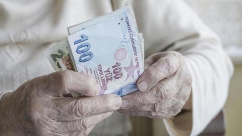 Emeklilerin maaş farklarının ne zaman yatacağı belli oldu