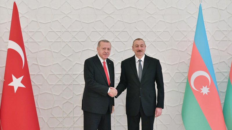 Cumhurbaşkanı Erdoğan ile Azerbaycan Cumhurbaşkanı Aliyev, iki ülke arasında 'Şuşa Beyannamesi'ni imzaladı.