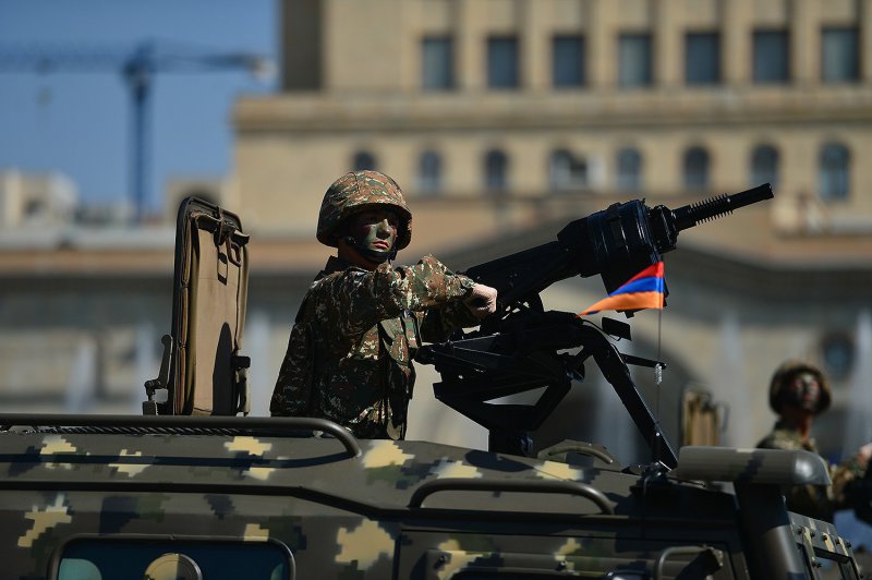 Azerbaycan, esir aldığı 5 Ermeni askeri iade etti