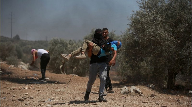 İsrail güçleri 25 Filistinliyi yaraladı