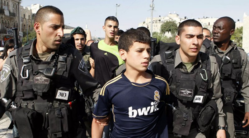 Siyonist İsrail 10 ayda 1149 Filistinli çocuğu gözaltına aldı