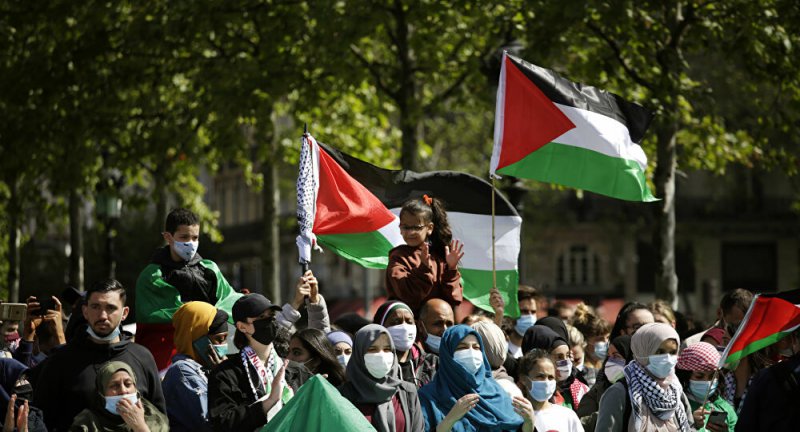 Fransa'da yüzlerce kişi Filistin'e destek gösterisi düzenledi