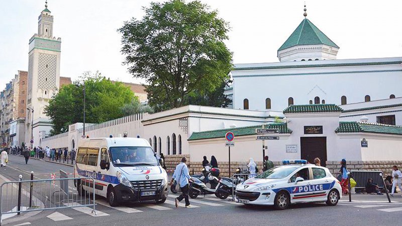 Fransa'da camilere baskı artıyor