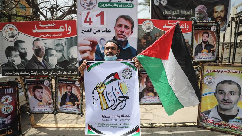 Gazzeliler, İsrail hapishanelerindeki Filistinlilere destek için eylem yaptı