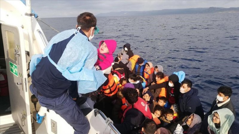 Sahil Güvenlik Komutanlığı: 220 düzensiz göçmen kurtarıldı