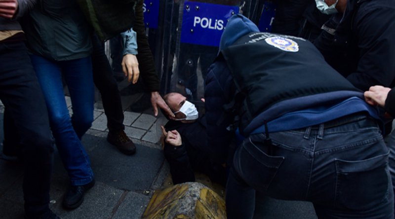 HDP'nin Şirinevler'deki basın açıklamasına polis müdahalesi