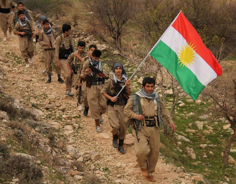 İngiltere'de PKK sembolleri suç sayıldı